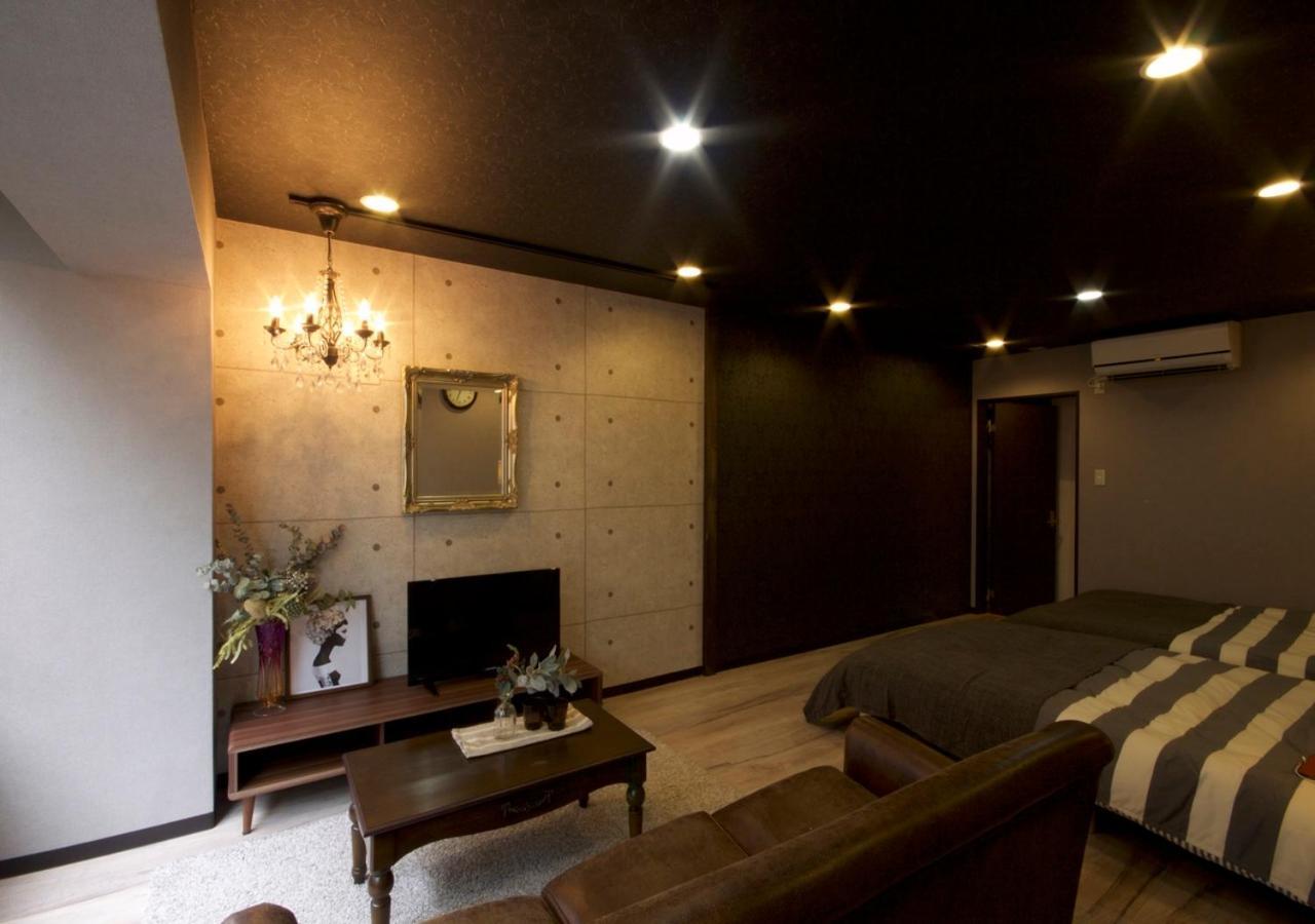 Re-worth Yabacho1 201 Apartment